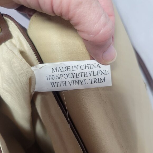 Rosetti Straw & Vinyl Crossbody Bag With Front Pocket & Adjustable Strap - Picture 5 of 10